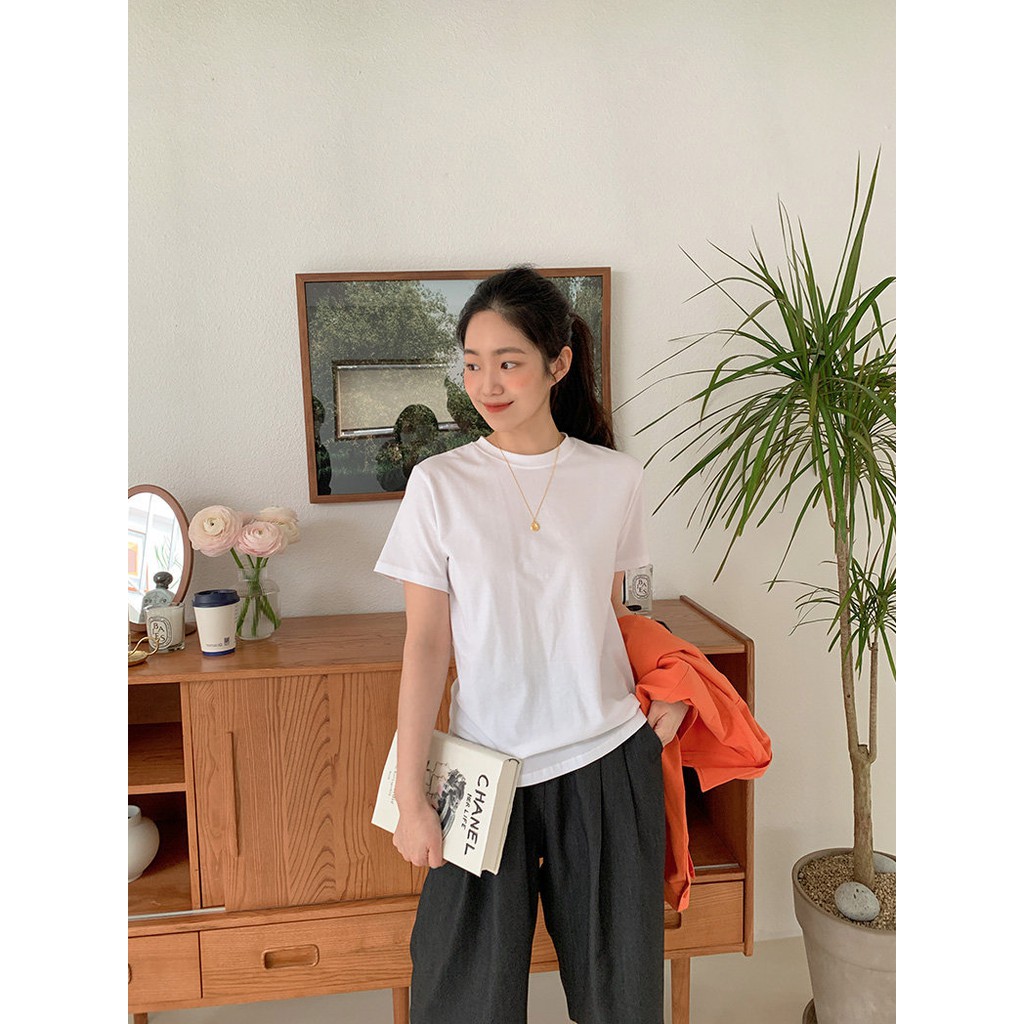 Diraya Kaos Polos Pria Wanita Lengan Pendek Round Neck Normal Fit Unisex Cotton Combed 30'S