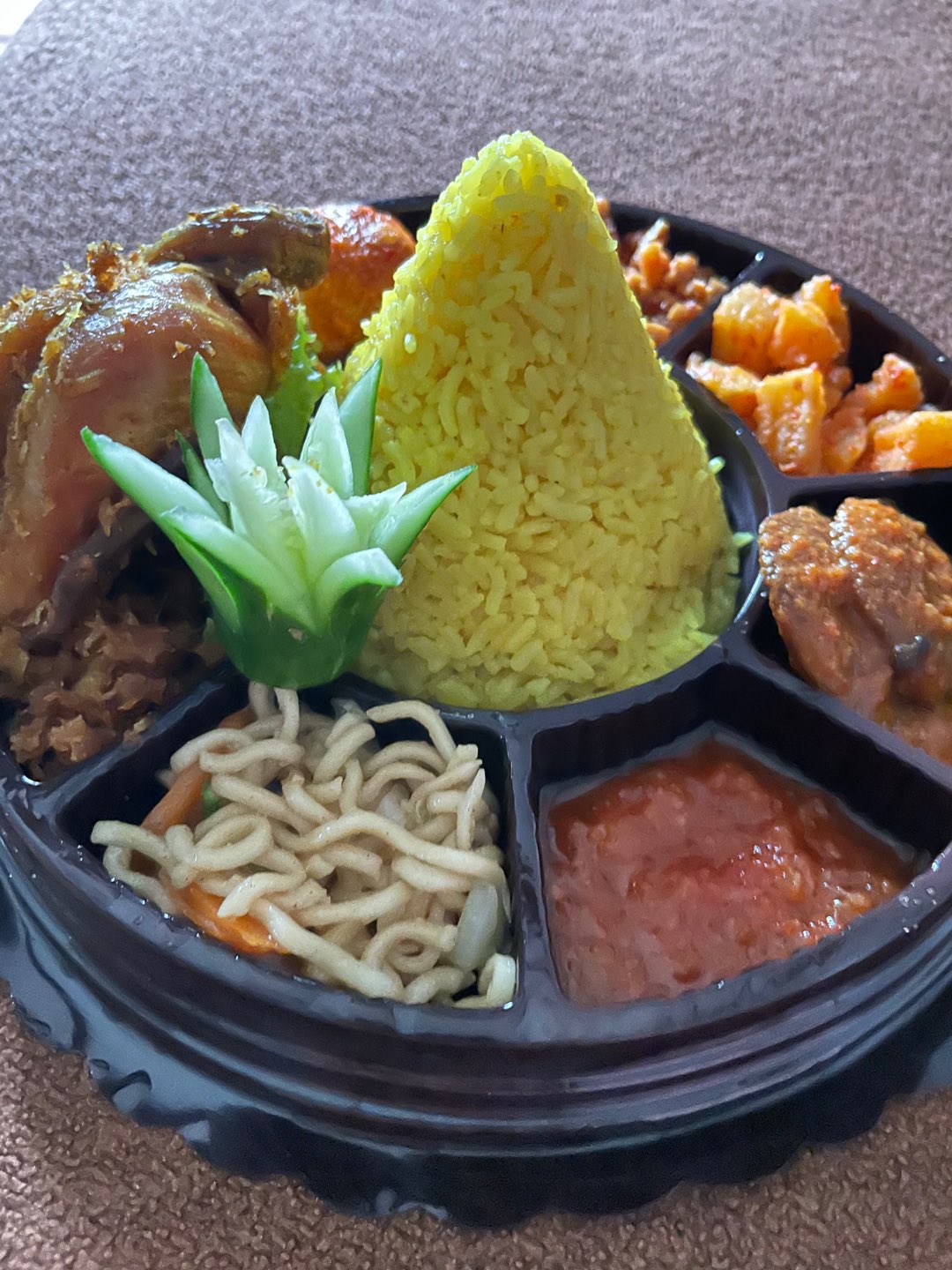 Tray Bento Nasi Katering Sekat Bintang Hitam ( 50 Set )