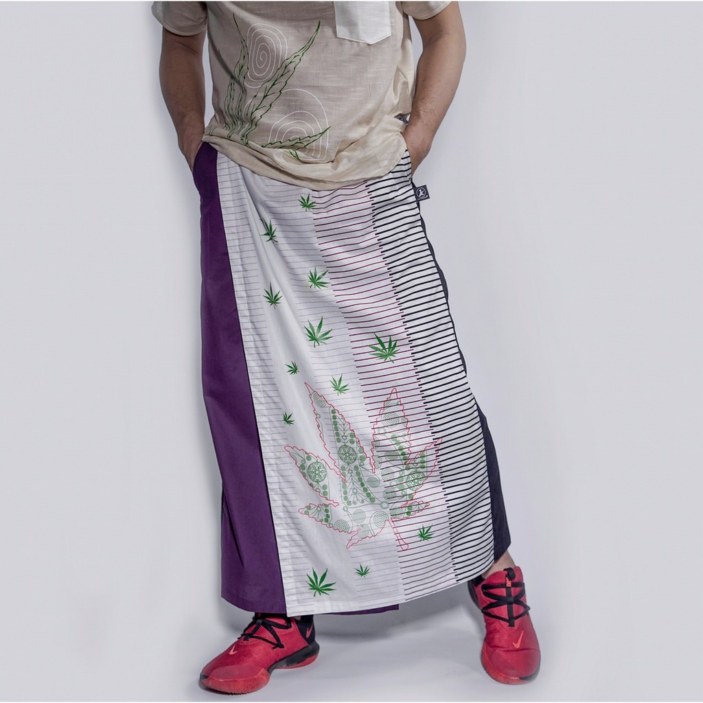 Ija Kroeng Celana Sarung Ungu Motif Lurik Sativa