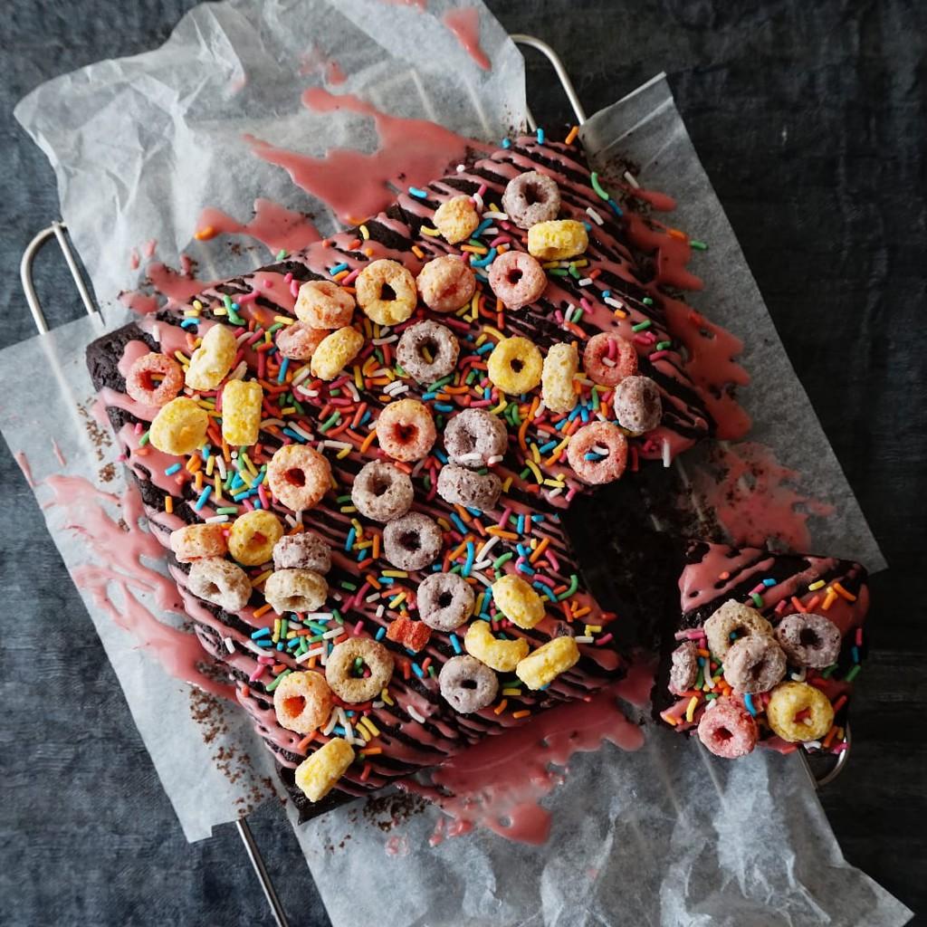 

Bronuts Bornday Brownie (Kecil 9 pcs) Ori dan Paling Laris