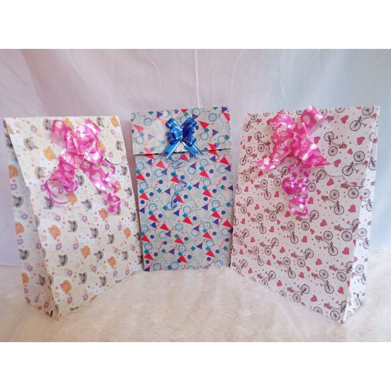 

Paper Bag - Kertas Kado Instan Untuk Kado