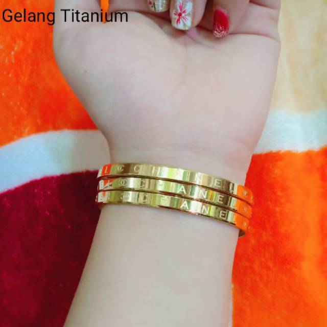 Titanium gelang kuning