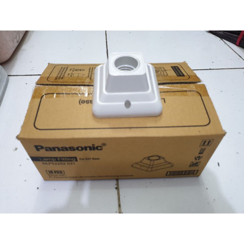 Panasonic Fiting Plavon NLP 52202. 1 kotak isi 10pcs fitting