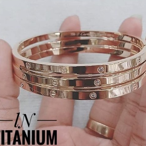 Titanium Perhiasan Gelang isi 3 G282i