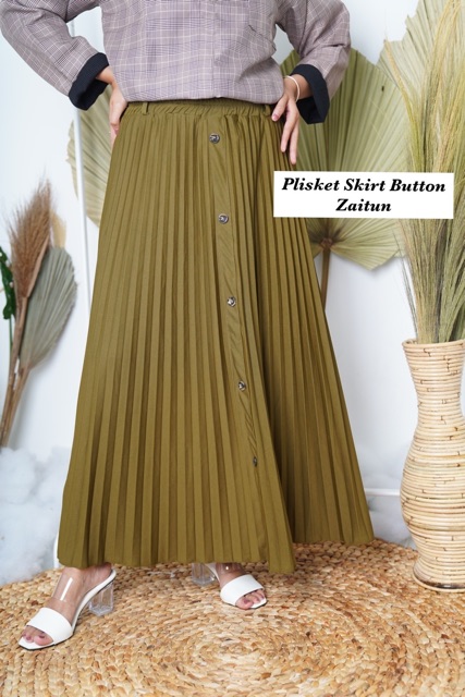 ROK PLISKET KANCING / PLEATED SKIRT