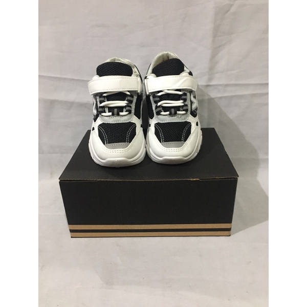 Sepatu sneakers anak import KAOLA HITAM/PUTIH