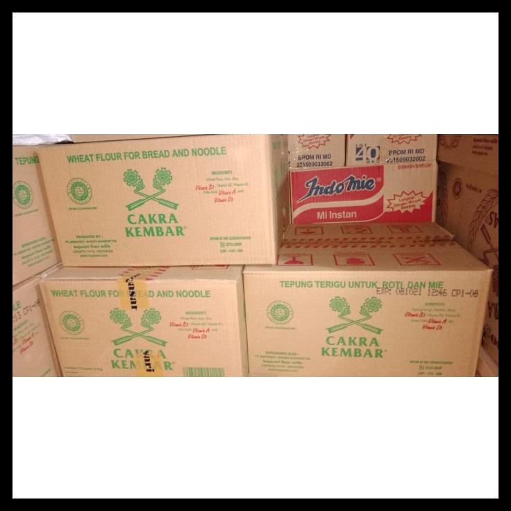 

Tepung Terigu Cakra Kembar Premium 1Kg, 1Dus