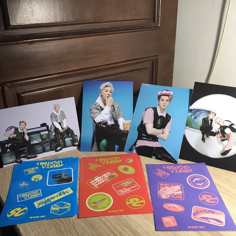 

EXO SC 1 BILLION VIEWS ALBUM POSTCARD STICKER