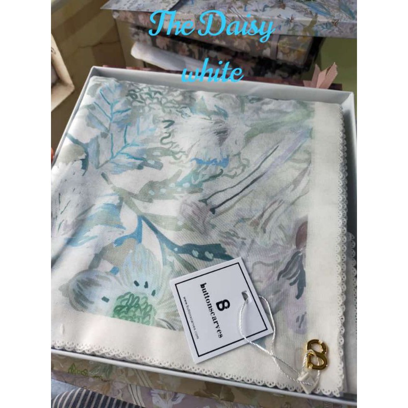 Buttonscarves Daisy Series