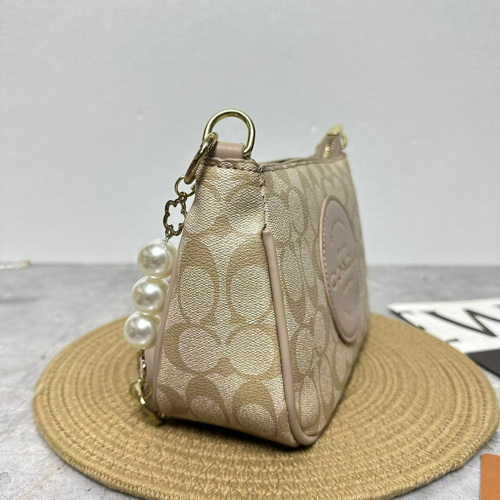 Co@ch Dempsey Top Handle Pouch With Pearl Strap 66051 (FreeKantongKain+BubbleWrap)