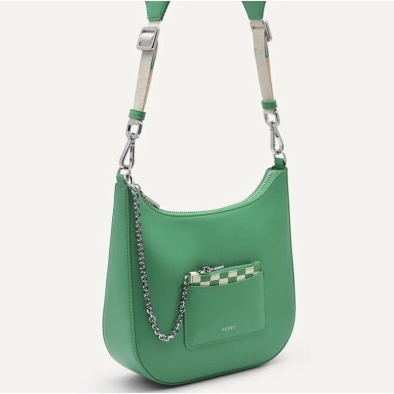 New P Shoulderbag