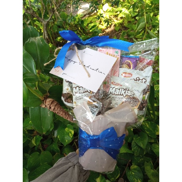 

keranjang snack wisuda/graduation gift