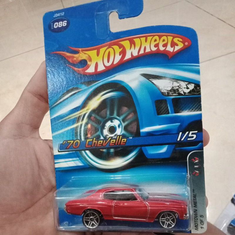 Hotwheels '70 Chevelle blue card