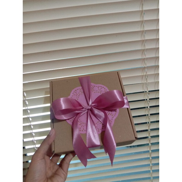 

box kado, hampers. bungkusan kado