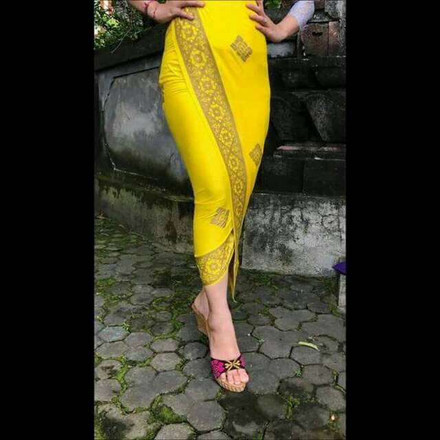 Kamen Kuning/Kamen Rayon/Kamen Rejang Renteng