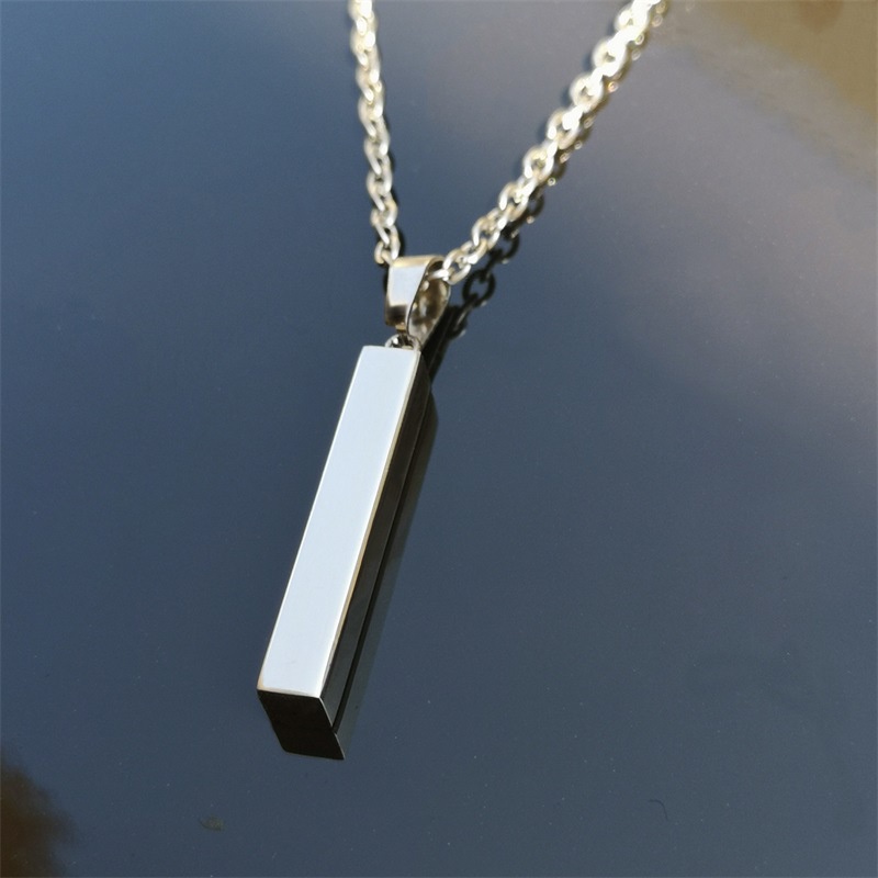 Kalung Liontin Bentuk Persegi Panjang Bahan Stainless Steel Gaya Klasik Untuk Pria Dan Wanita