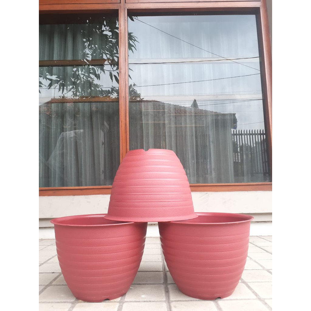 Pot Super Tawon 24 Cm Merah Bata Garden Of Love Pot Plastik 24CM Bkn Pot Tawon Pirus Tinggi Putih