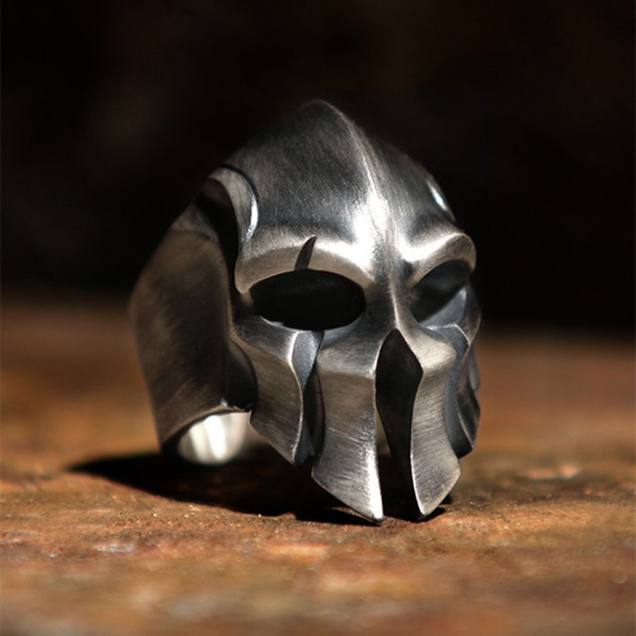 Cincin Titanium Steel Bentuk Tengkorak Gaya Gothic Vintage Punk Untuk Pria