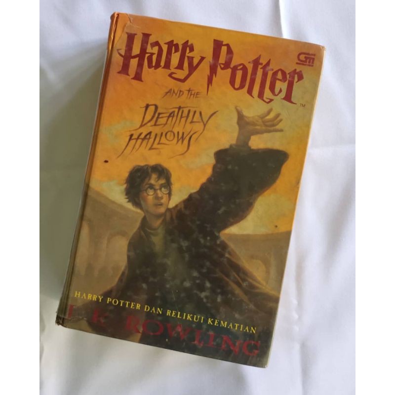 Novel Bekas Harry Potter dan Relikui Kematian (Harry Potter and The Deathly Hallows) Harry Potter 7