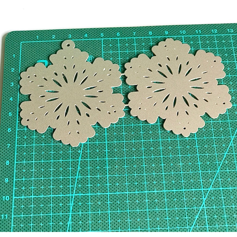 Cetakan Stensil Cutting Dies Motif Snowflake Natal Bahan Metal Untuk Scrapbook / Craft DIY / Embossing