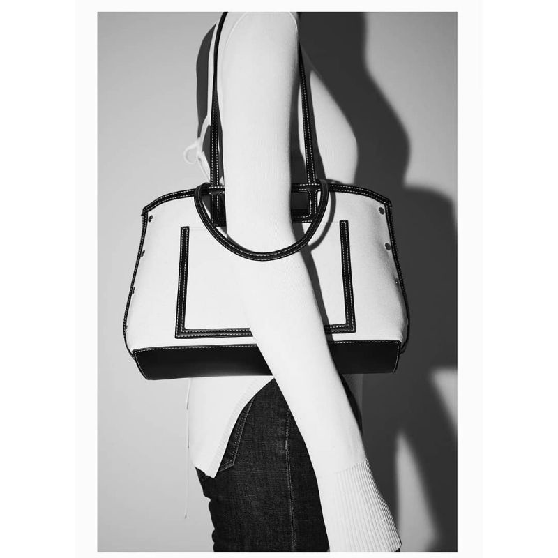ZRA CUT-OUT TOTE BAG