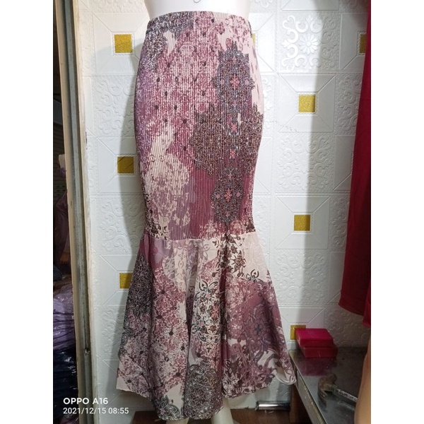 Rok duyung prisket batik//Rok batik modern//rok instan//rok kebaya modern