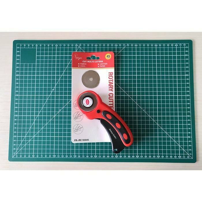 

CODE105 [Paket Hemat] Cutting Mat Self Healing A3+ Rotary Cutter+ Refill