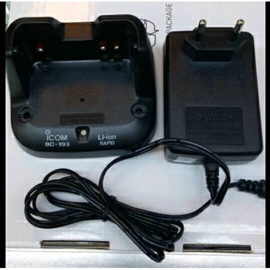 charger HT icom v-80 Lithium original