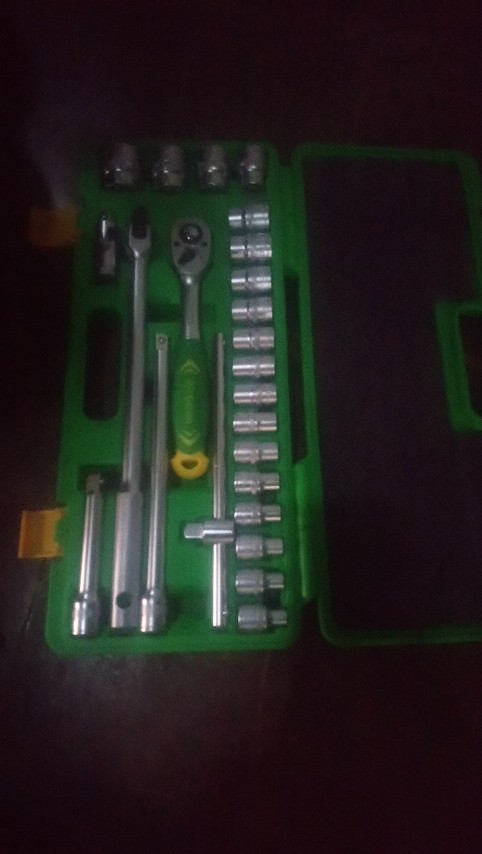 (tekiro) Kunci Hand Socket Set Box Plastik 24 Pcs 6 Pt 1/2 Inch 8 - 32mm