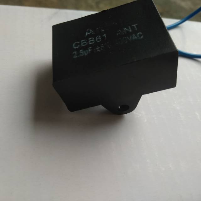 Kapasitor 2.5/400v