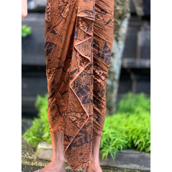 Kamben batik kancut jadi warna coklat