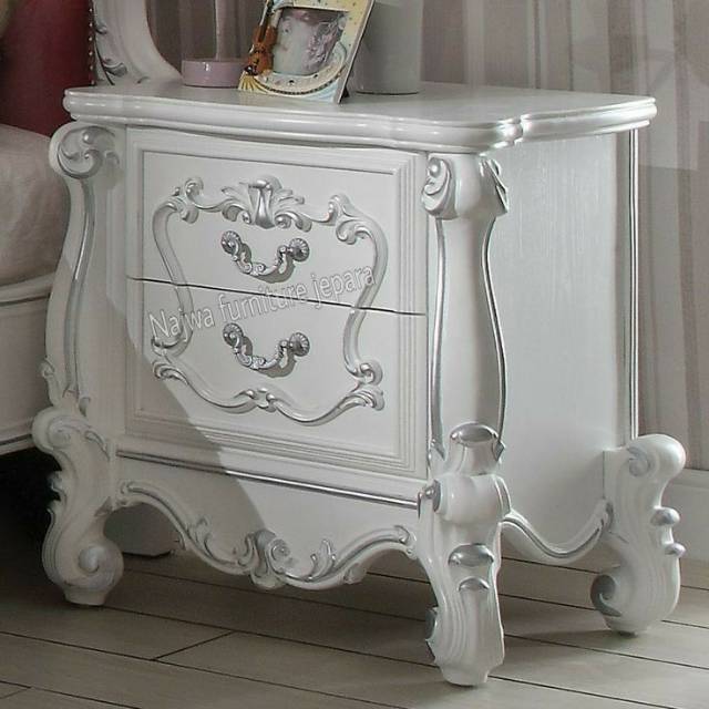 nakas/meja tv laci Ukiran jati cat duco putih