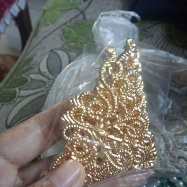 Lempengan Sudut Besar Emas 7,5 Cm (lusin)