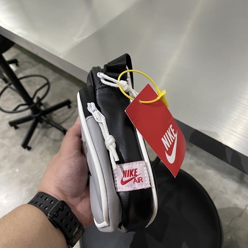 ((BEST QUALITY)) SLINGBAG NIKE AIR JORDAN WINGS LEATHER / TAS SELEMPANG NIKE AIR JORDAN WINGS / TAS BAHU NIKE AIR JORDAN WINGS / SLINGBAG WANITA NIKE AIR JORDAN / SLINGBAG PRIA NIKE AIR JORDAN