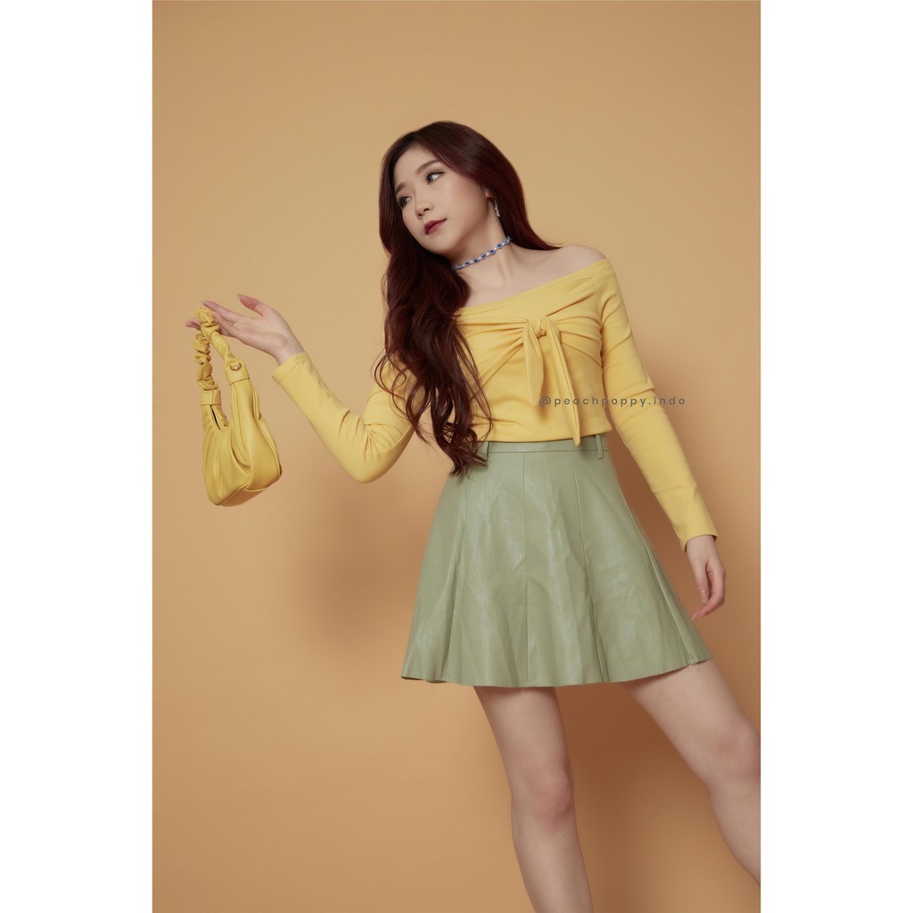 Peach Poppy Alana Top - Atasan Wanita Rajut Model Sabrina