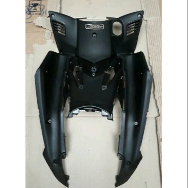 Legshield tengah honda blade new