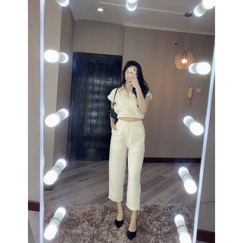 JASMINE SET SETJ310 ONE SET ATASAN CROP KARET DAN CELANA BASIC ADA SELETING DAN KANCING SETJ310-Cream
