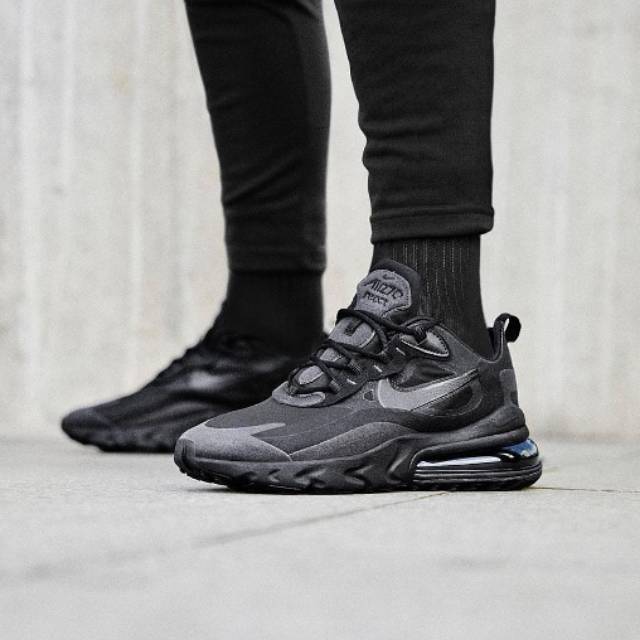 air max 270 react triple black