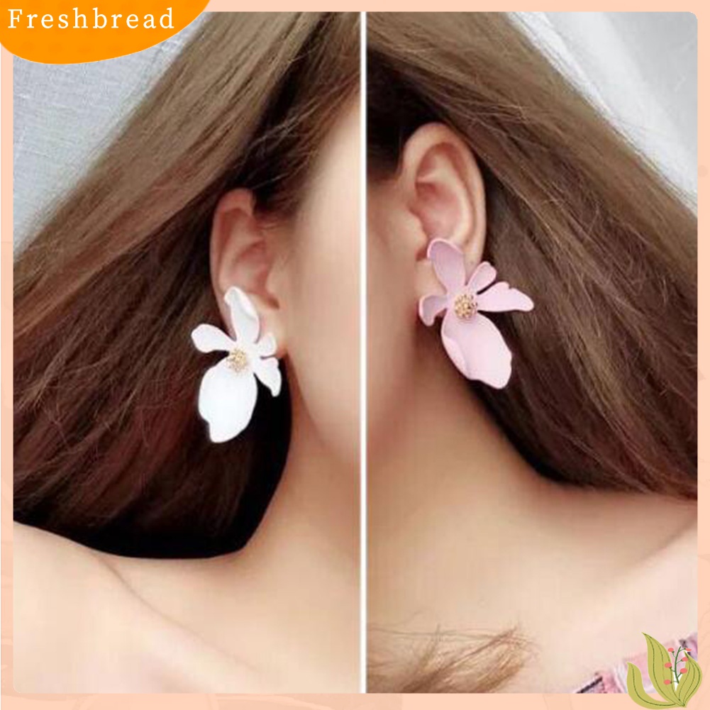 Terlaris Fashion Daisy Flower Shape Metal Ear Stud Earrings Women Party Jewelry Gift