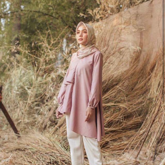 Cendana Tunik Wearing Klamby