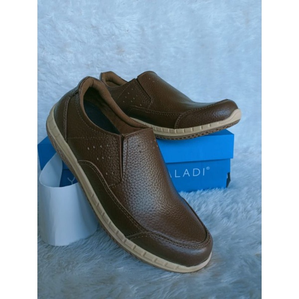Promo !!sepatu YONGKI KOMALADI casual kulit asli