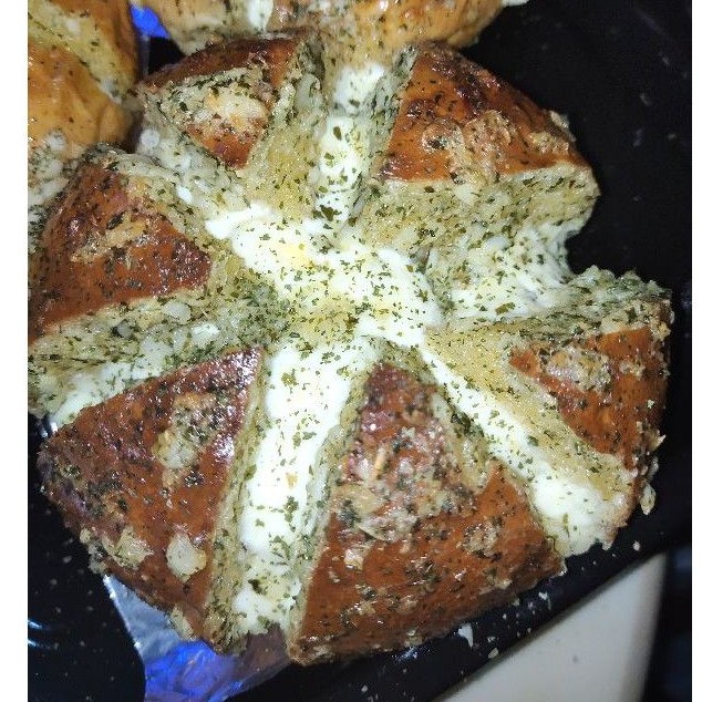 

Korean Garlic Cheese Bread