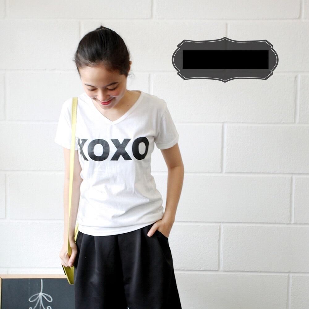 R KAOS  CANTIK SIMPLE EXO XOXO V  NECK  TUMBLR TEE PUTIH 