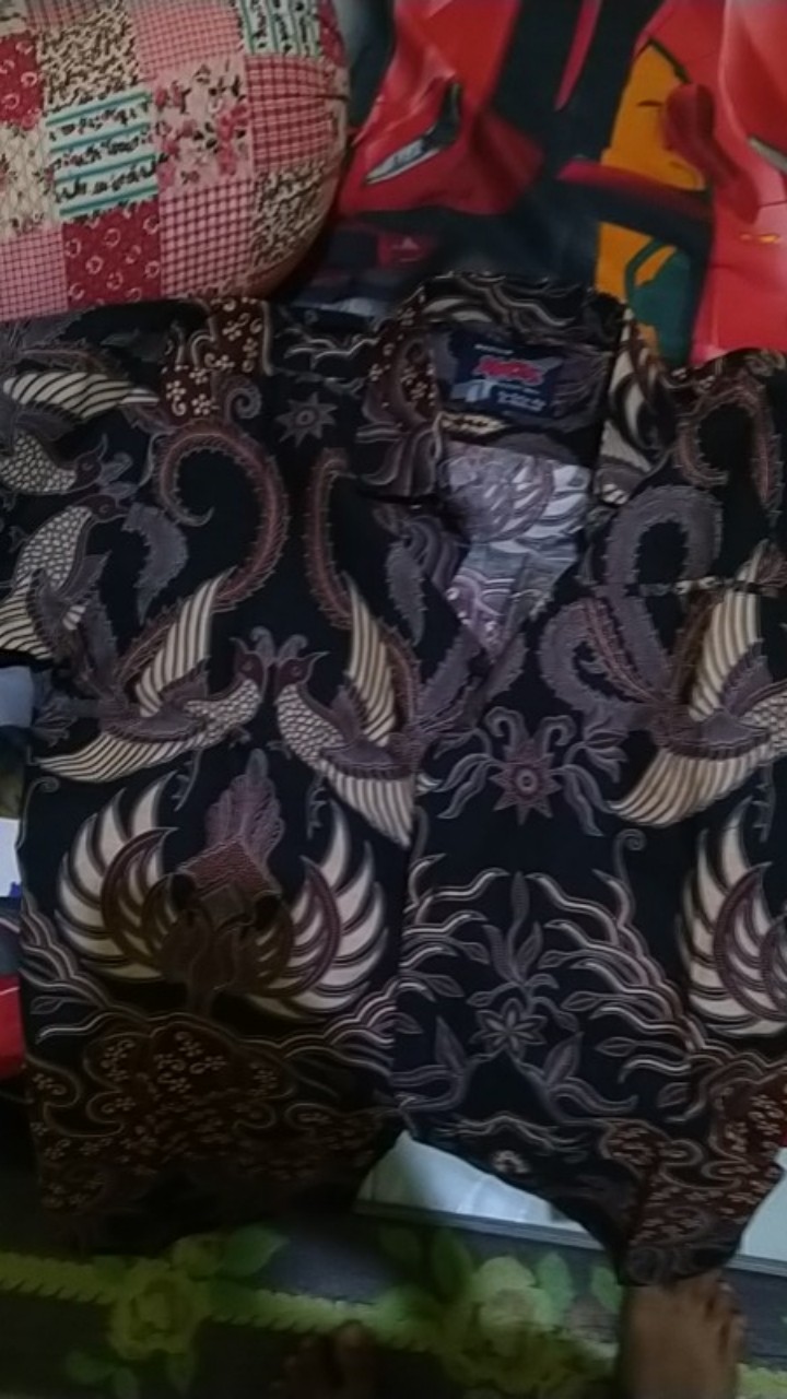 Kemeja Batik Pria Atasan Batik Modern Lengan Panjang Merah Maroon