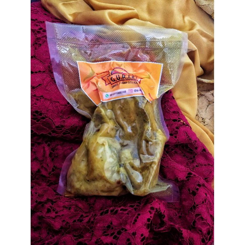 

ayam kampung ungkep enak ala Bali 800 gram (khusus jabodetabek)