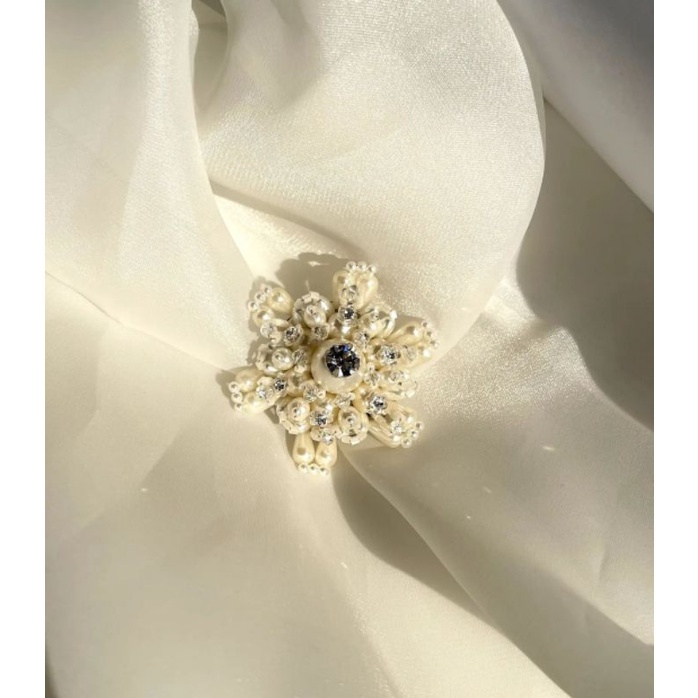 Snowdrop Brooch