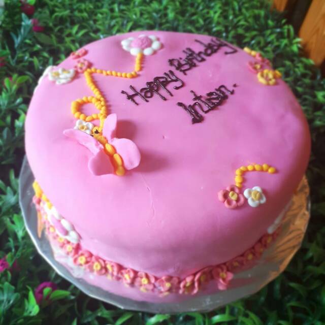 

Birthday cake pink butterfly