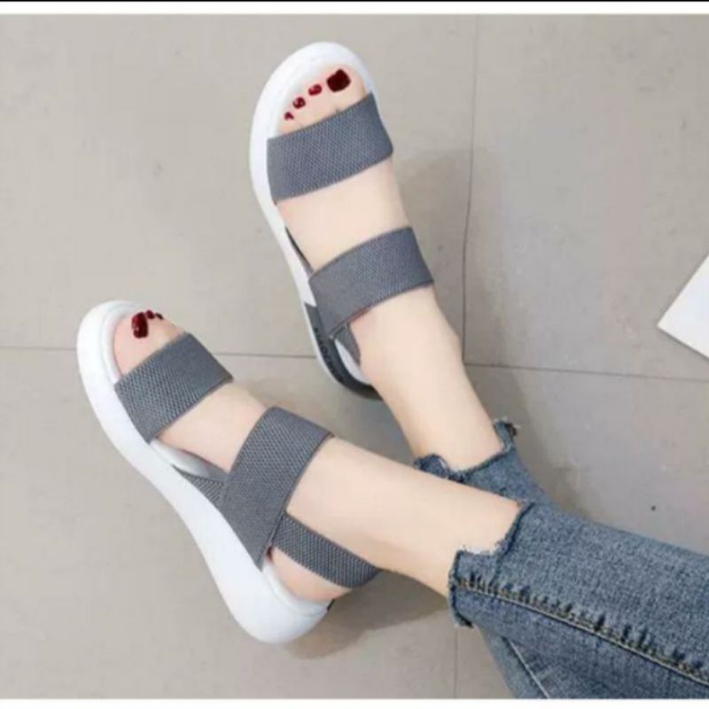 Sandal gunung wanita import/sandal wanita terbaru