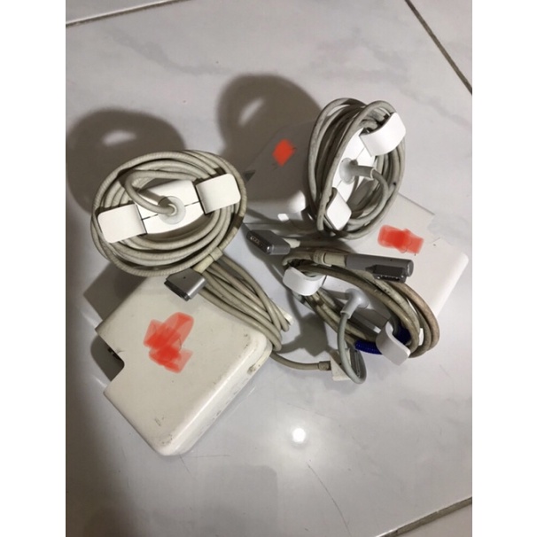 Charger adaptor mgsafe macbook original 100% second bekas NORMAL