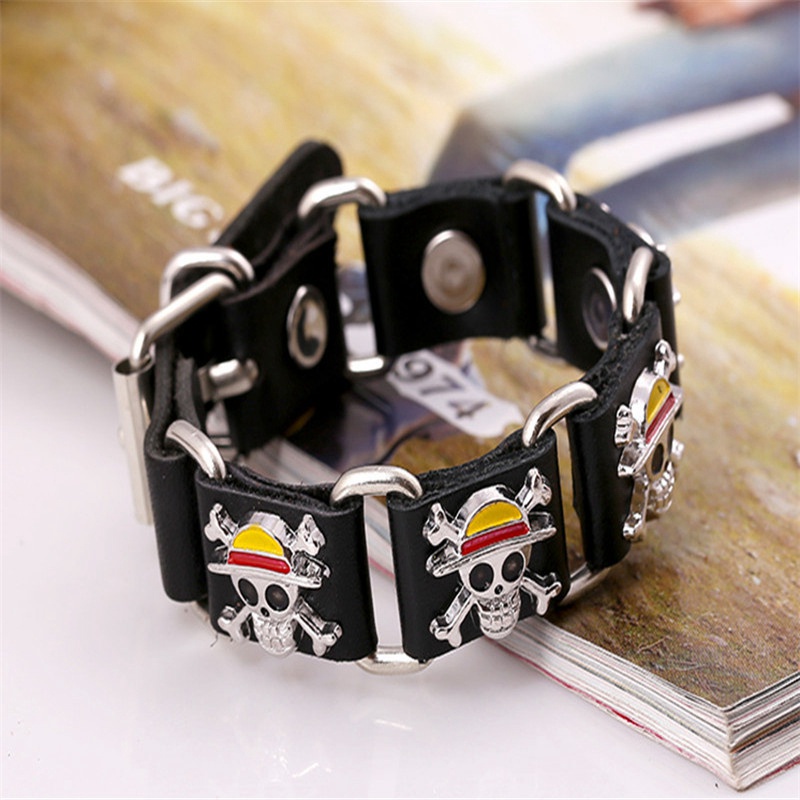 Japan Anime One Piece Luffy Pirate Logo Leather Bracelet Cosplay Punk Rock Sign Metal Men Bangle Goth Jewelry Bracelets Gifts